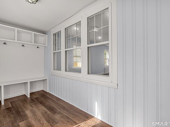 4th image of 1770 Stratfield Road