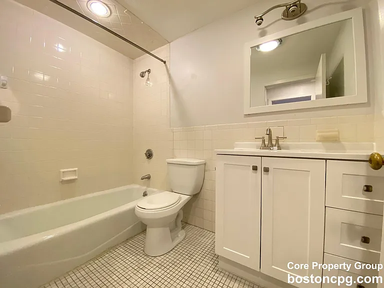 48 Phillips St #A — Photo 9