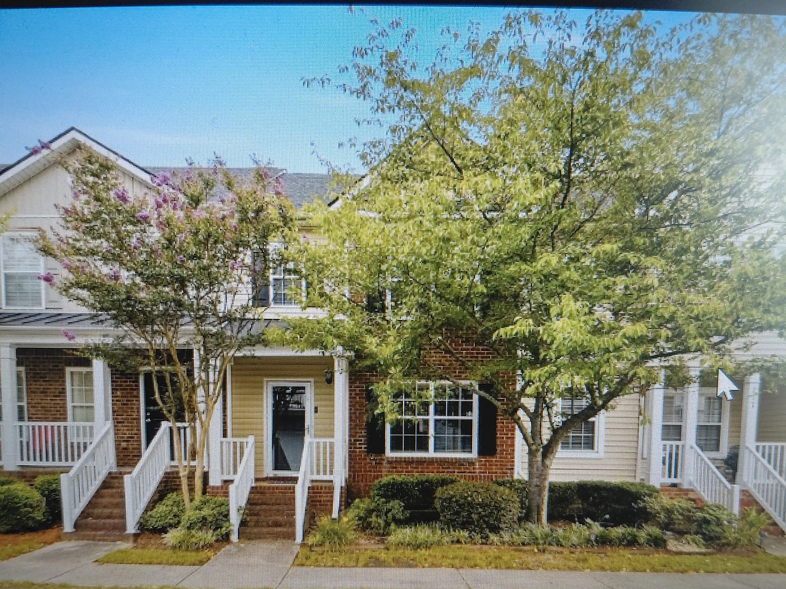 2 bed, 2.5 bath, 1678 sqft, $2,100 — Photo 1