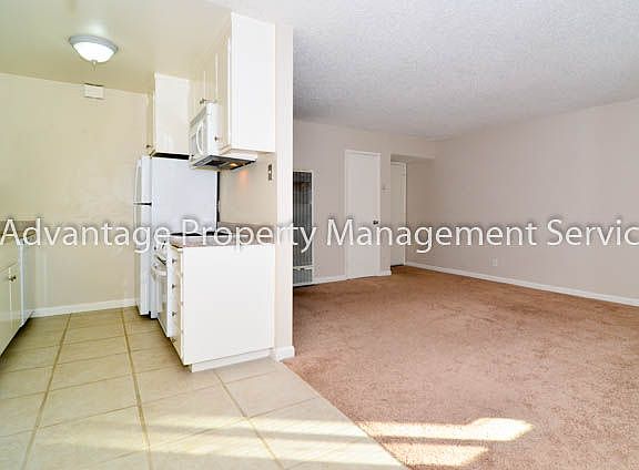 3rd image of 742 Hayes Ave APT D