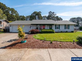 1000 SW Aspen Ln, Dallas, OR 97338
