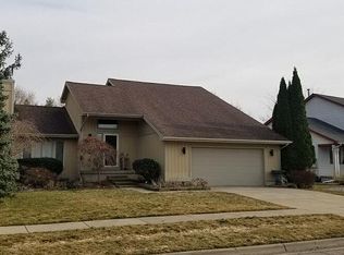 3976 W Sunwind Dr, Okemos, MI 48864