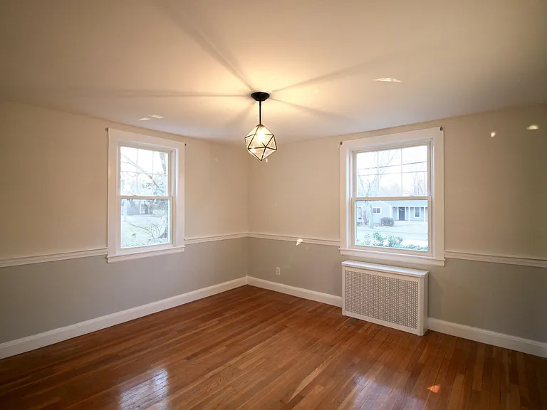 7 Pine St — Photo 3