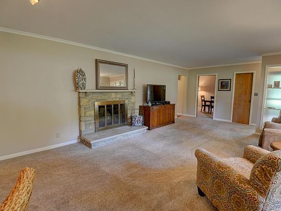 ADG_7694_695_696_697_698_699_700