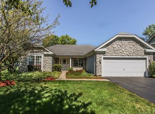1020 Dartmouth Dr, Bartlett, IL 60103