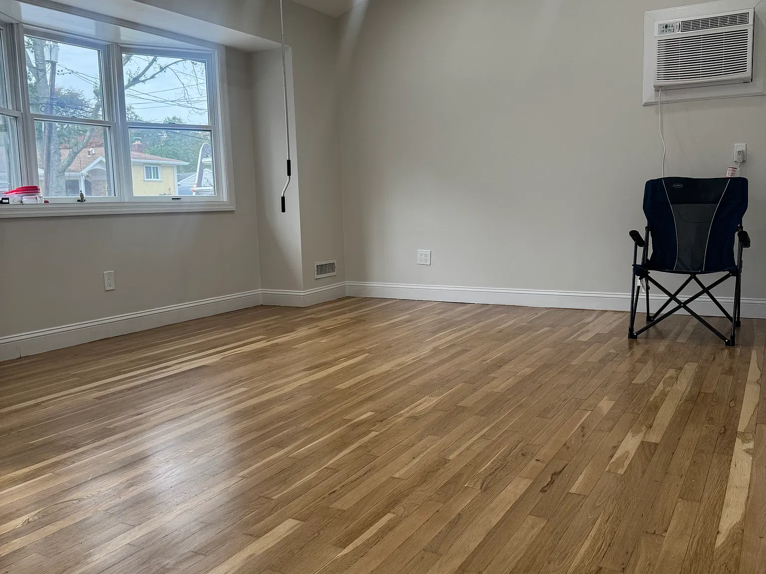 4 bed, 2450 sqft, $4,500 — Photo 4