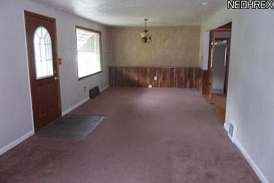4th image of 901 Woodlawn Ave