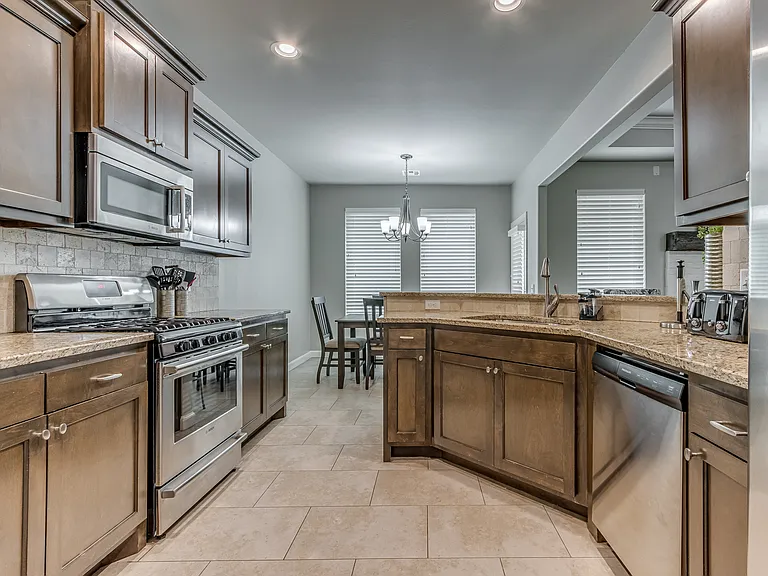 2700 Tranquilo Ln — Photo 32