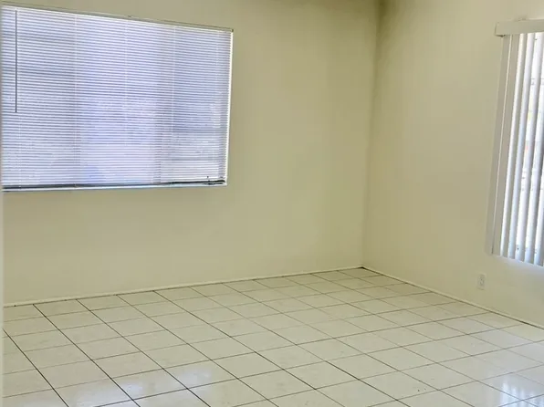 929 Elm Ave APT 4, Long Beach, CA 90813