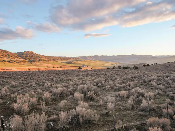 542 Village View Dr, Coalville, UT 84017