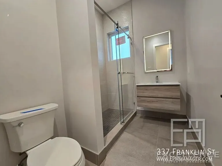 337 Franklin St — Photo 6