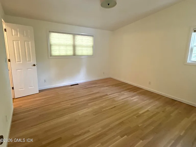 37 Amherst Rd — Photo 10