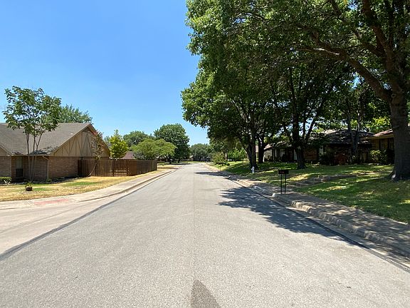 5th image of 937 Clear Springs Dr