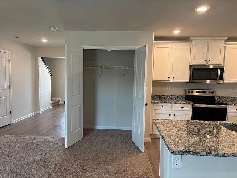 329 Aniston Ln — Photo 5