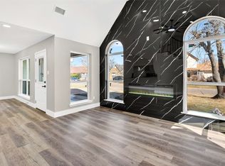 6106 Maple Leaf Dr, Arlington, TX