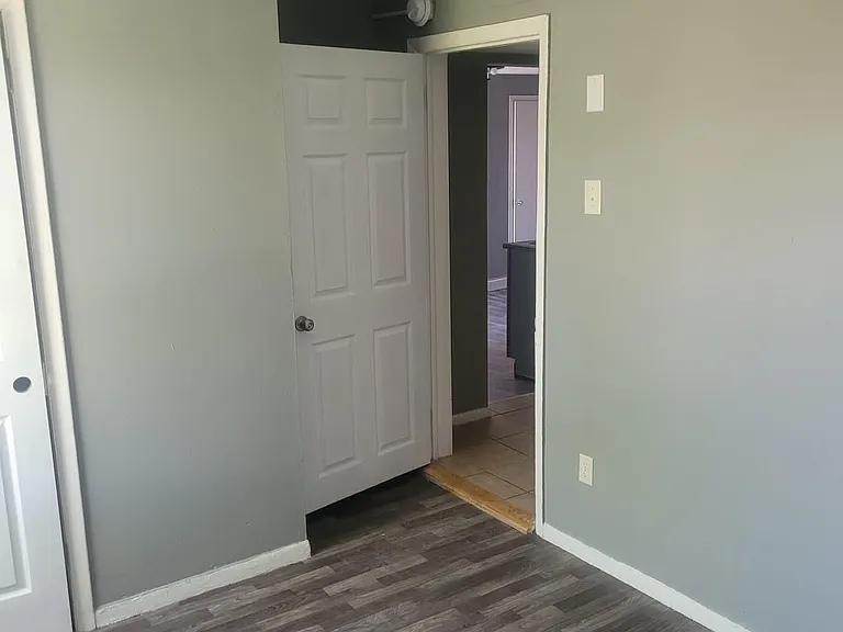 1209 Congress St #6 — Photo 8