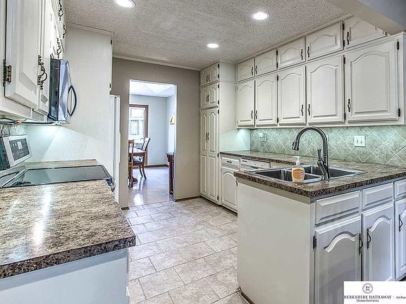 5th image of 314 Basswood Ct
