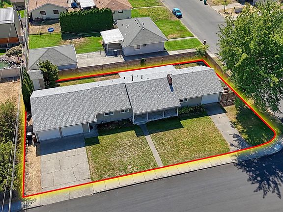 2nd image of 534 E Cozza Dr