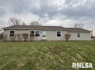 207 W Grand St, Modesto, IL 62667
