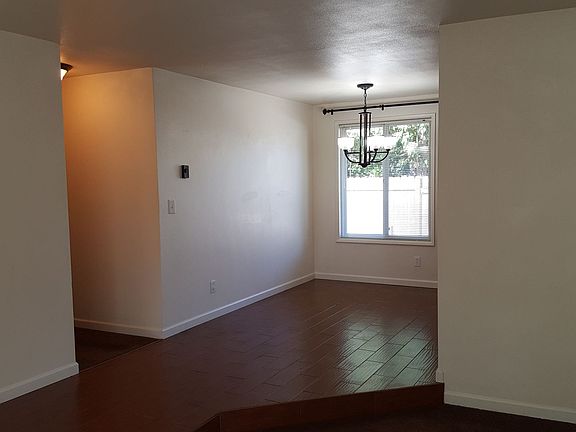 4th image of 2315 Ironwood St