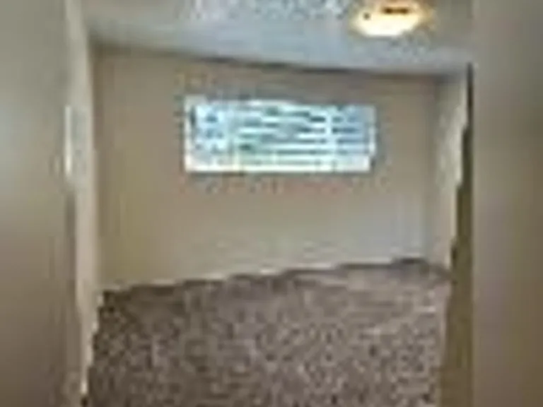 920 Castlewood Dr — Photo 7