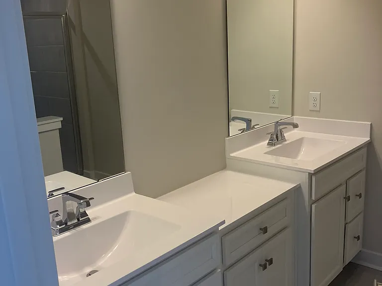 343 E Cochran St — Photo 17