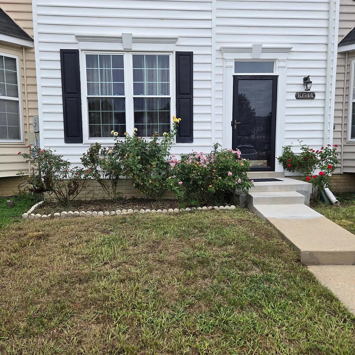 3 bed, 3.5 bath, 1672 sqft, $2,400 — Photo 1