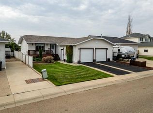 14 N Redcliff Way SW, Redcliff, AB T0J2P0