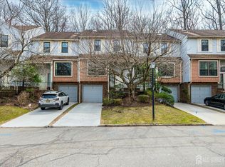 4404 Stonehedge Rd, Edison, NJ 08820