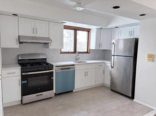 15750 95th St, Howard Beach, NY