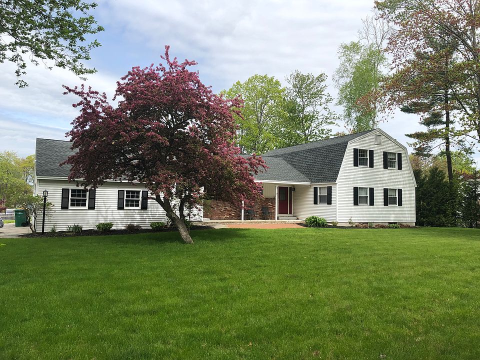 2nd image of 7 Watson Dr