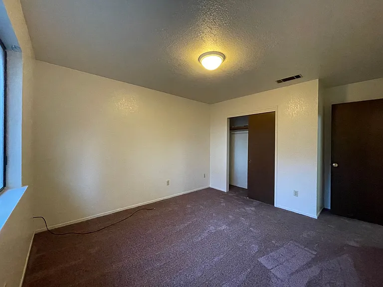 2500 Hubbard Ln — Photo 7