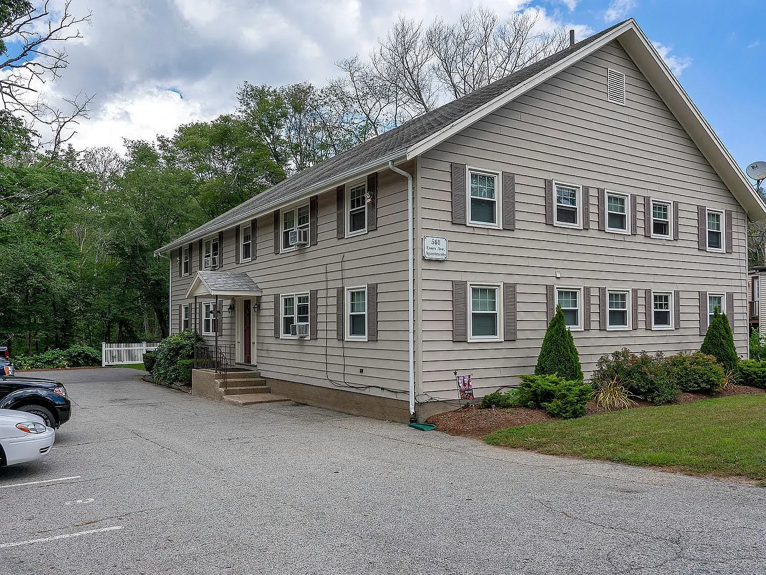 1 bed, 650 sqft, $1,900 — Photo 1