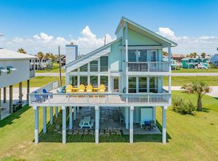 21916 Kennedy Dr, Galveston, TX 77554