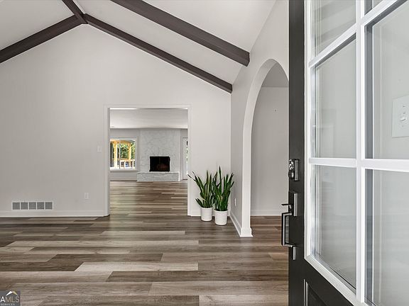 5th image of 1300 Chipping Ct