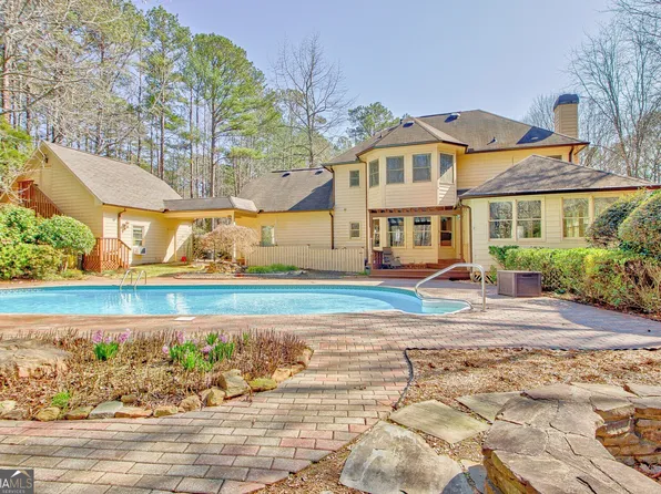 233 Spear Rd, Fayetteville, GA 30215