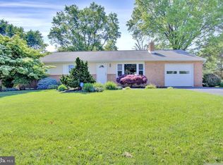 129 Apple Ln, Hershey, PA 17033