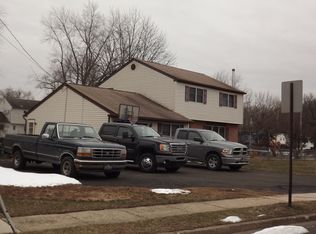 81 Sylvan Ln, Warminster, PA 18974