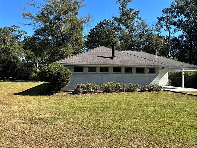 3 bed, 2.0 bath, 2032 sqft, $1,950 — Photo 3