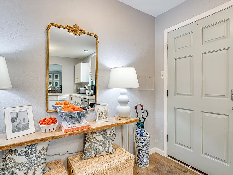 4632 Pershing Ave — Photo 6