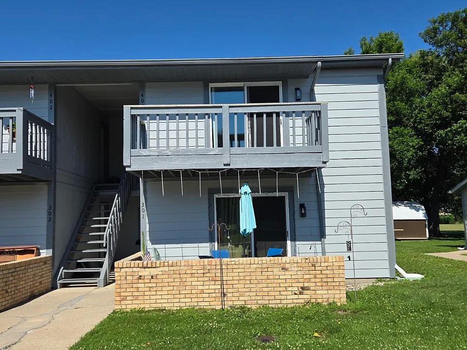 112 Michael Ln #401
