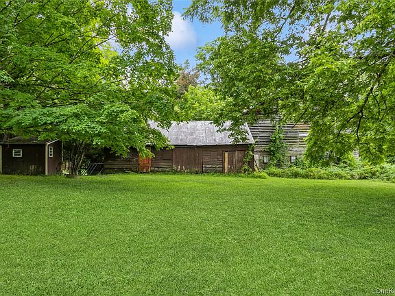 5th image of 93 Widmer Road