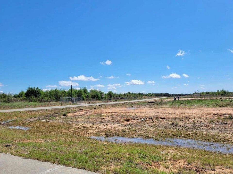 2nd image of 8121 Road 5837