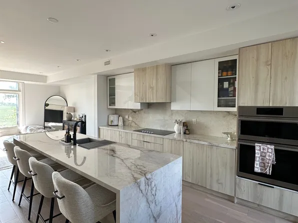 63 Holyrood Cres, Vaughan, ON L4H 5G2