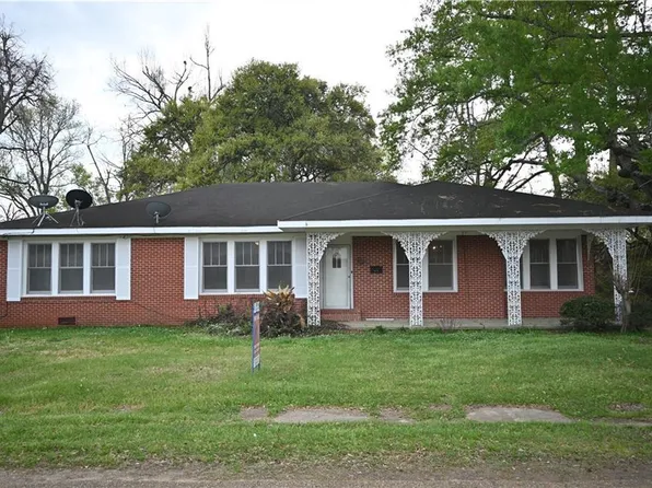 219 W Barbin St, Marksville, LA 71351