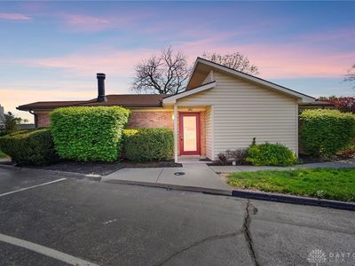 1200 Hollowbrook Dr, Dayton, OH, 45458