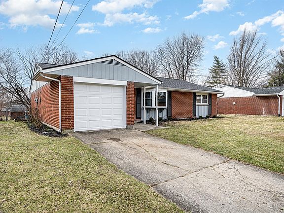 2nd image of 905 Stanwood Dr