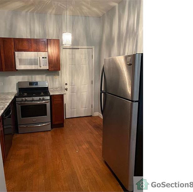 1st image of 6440 S Eberhart Ave #1