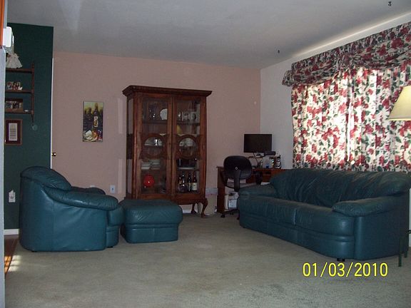 Enter to the lLiving room!