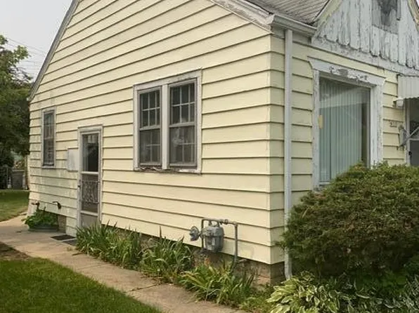 4715 West Congress STREET, Milwaukee, WI 53218